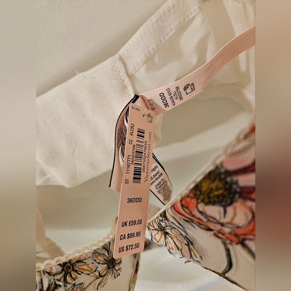 VS Dream Angels Lightly-Lined Demi Bra - Picture 2 of 3